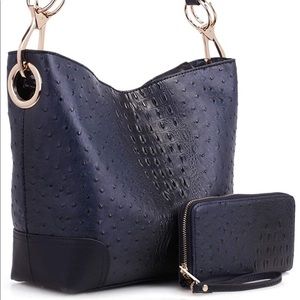 Vegan leather purse and wallet. Blue.